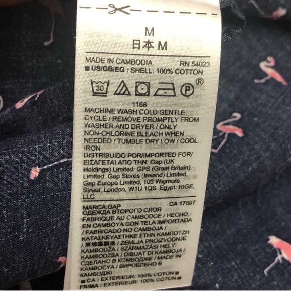 ⚜️GAP Women’s Shirt Navy Blue with pink flamingos⚜️ - Picture 10 of 10